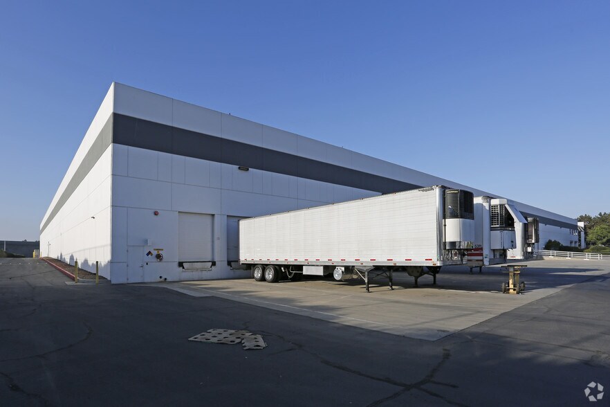 More Photos Of 1855 Dornoch Ct, San Diego Distribution For Lease