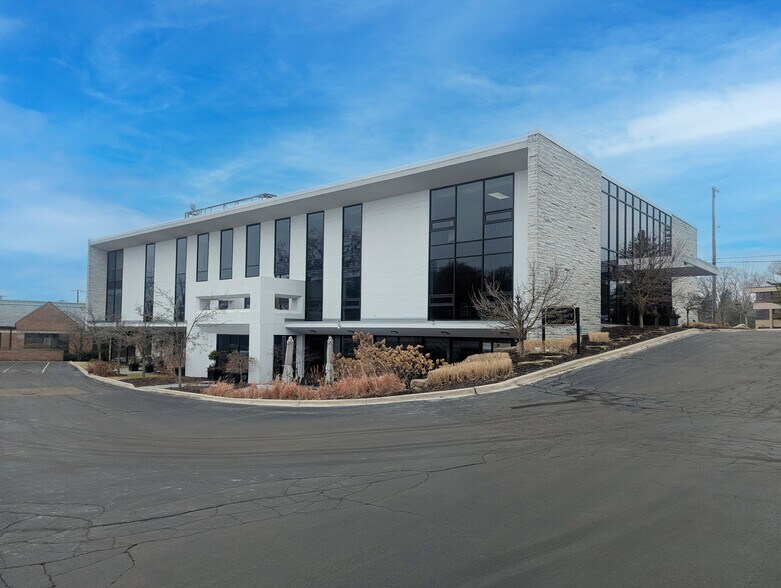 More Photos Of 40700 Woodward Ave, Bloomfield Hills Office For Sale