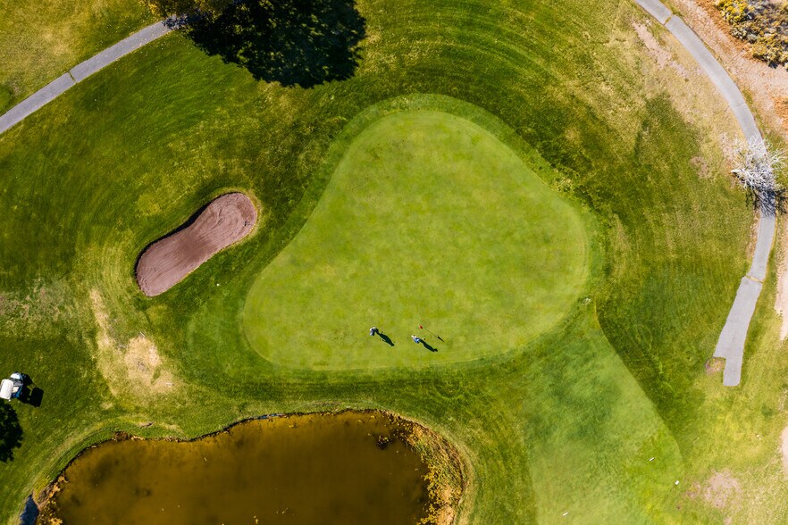 5925 Country Club Dr, Weed, CA 96094 Golf Course Driving Range For