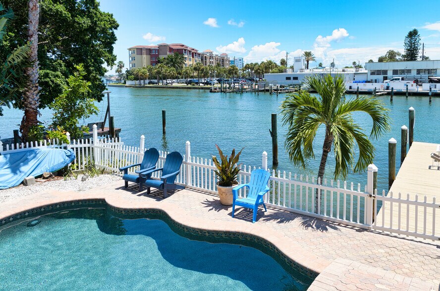 More Photos Of 125 110th Ave, Treasure Island Apartments For Sale