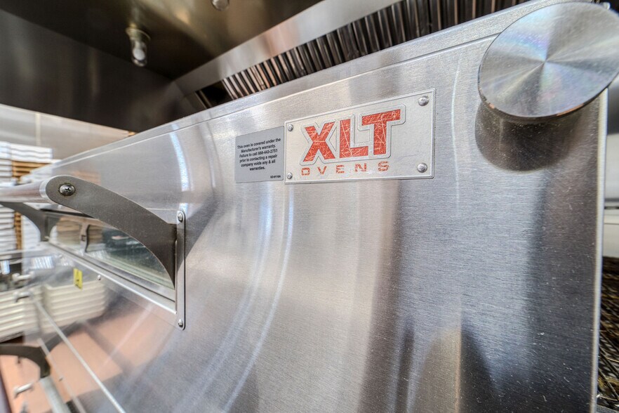 More Photos Of 832 Gemstone Ave, Bullhead City Restaurant For Sale