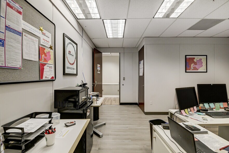 More Photos Of 9700 Research Dr, Charlotte Coworking Space