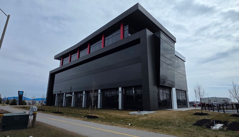 More Photos Of 481 Taunton Rd W, Oshawa Office For Lease