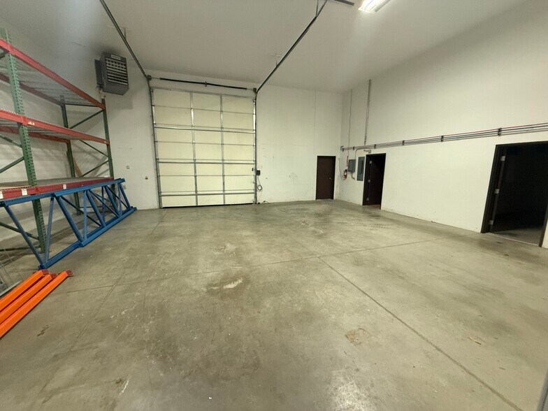 More Photos Of 79 Carry Way, Mound House Manufacturing For Lease