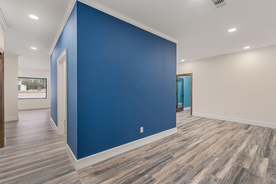 More Photos Of 2767 MS-15, Bay Springs Office For Sale
