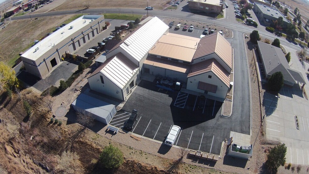 More Photos Of 1567 Vista View Dr, Longmont Showroom For Sale