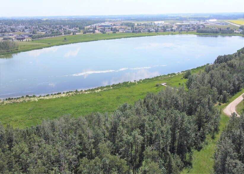 More Photos Of 5650 Lakeside Way, Innisfail Land For Sale