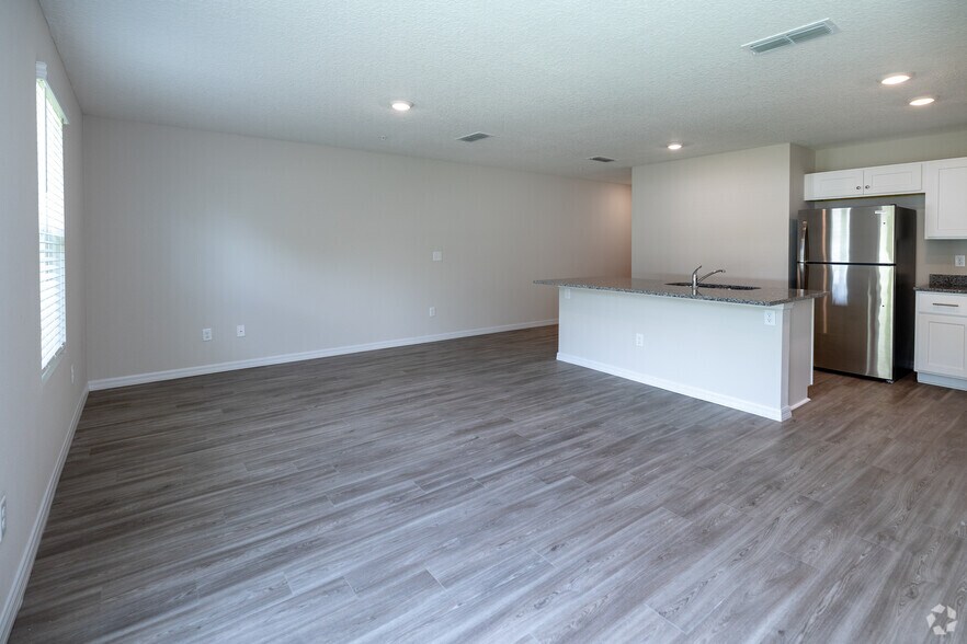 More Photos Of 9612 Hood Rd, Jacksonville Apartments For Sale