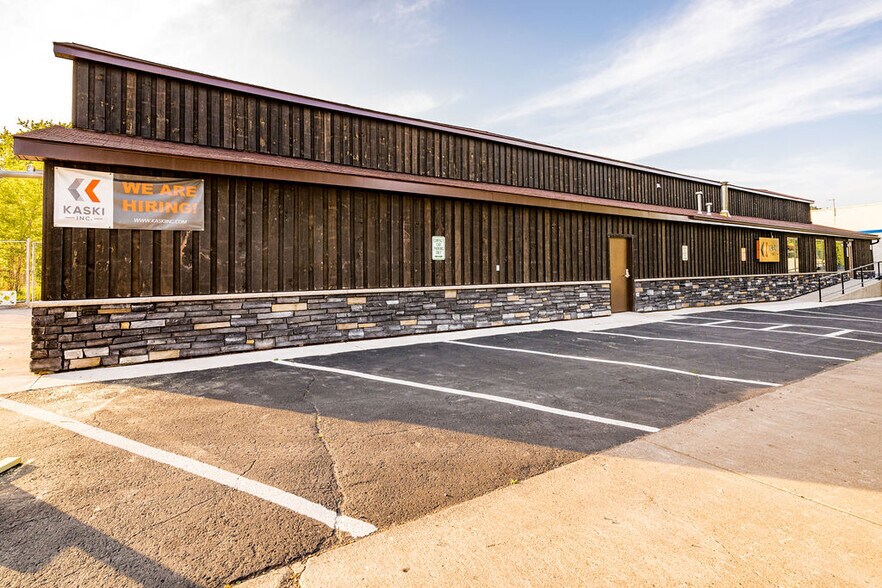 More Photos Of 2321 W 1st St, Duluth Service For Sale