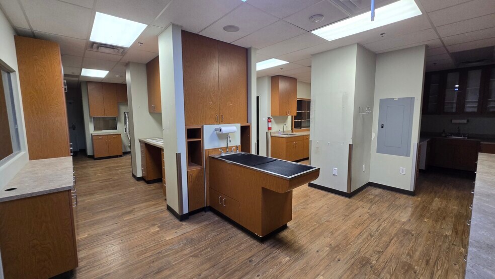 More Photos Of 17002 E Mainstreet, Parker Unknown For Lease