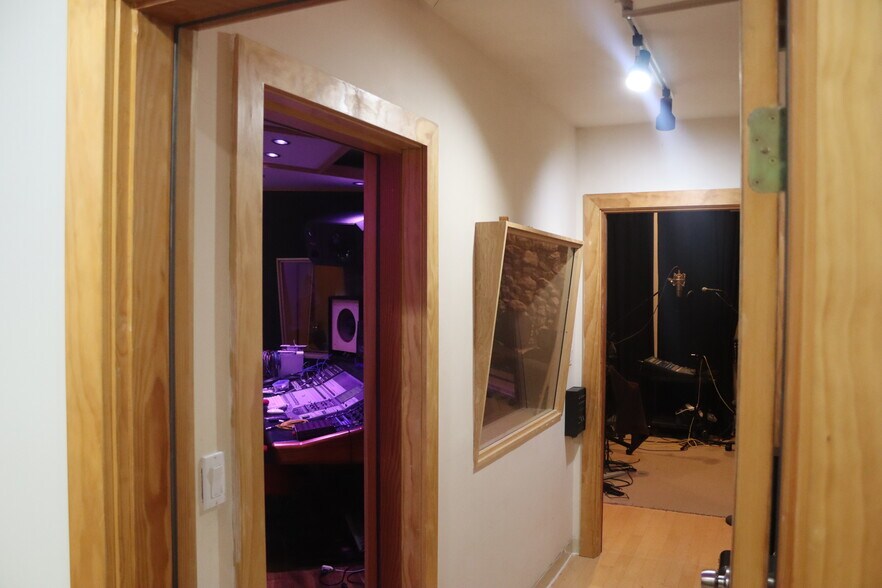 More Photos Of 7180-7194 SW 47th St, Miami Service For Sale