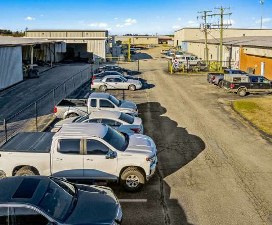 More Photos Of 314 W Broad St, Murfreesboro Distribution For Sale