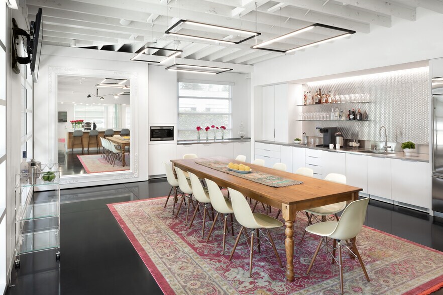 More Photos Of 150-160 E Dana St, Mountain View Research And Development For Sale