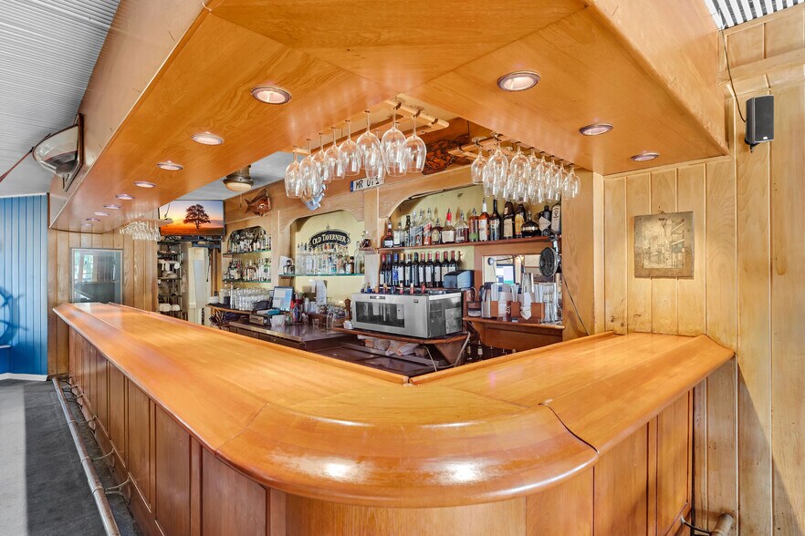 More Photos Of 90311 Old Hwy, Tavernier General Retail For Sale