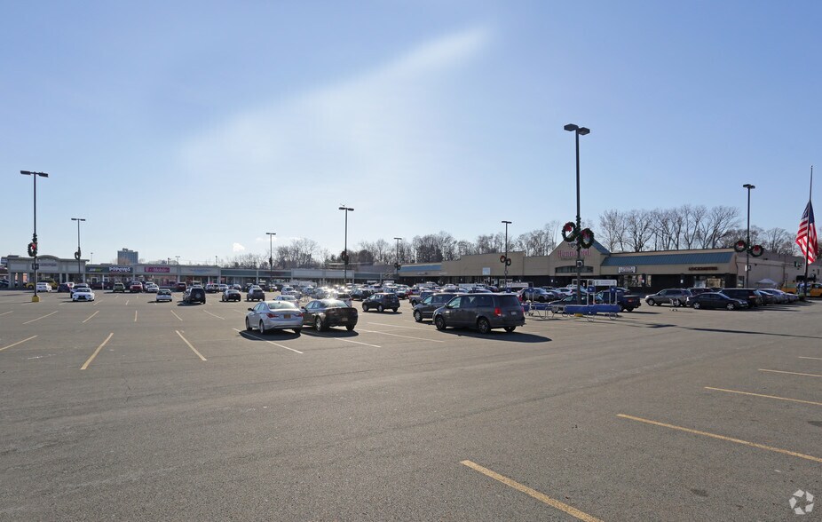 More Photos Of 900 Central Ave, Albany Unknown For Lease