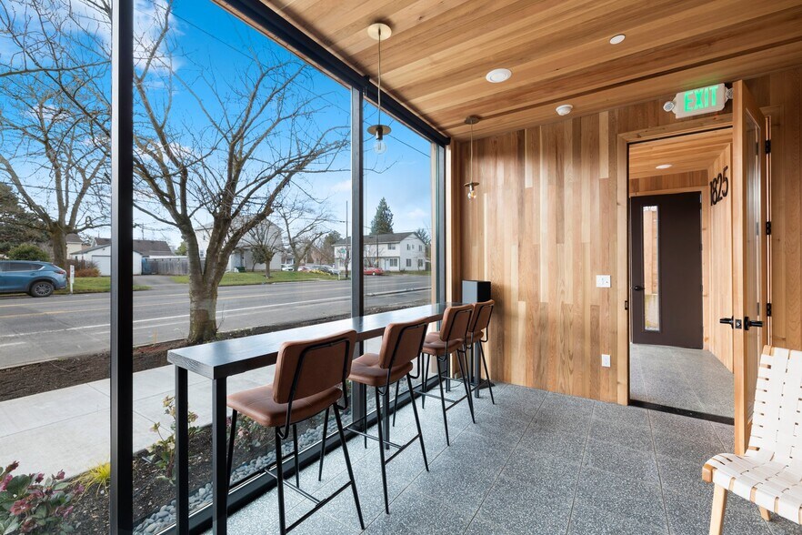 More Photos Of 1825 N Rosa Parks Way, Portland Multifamily For Sale