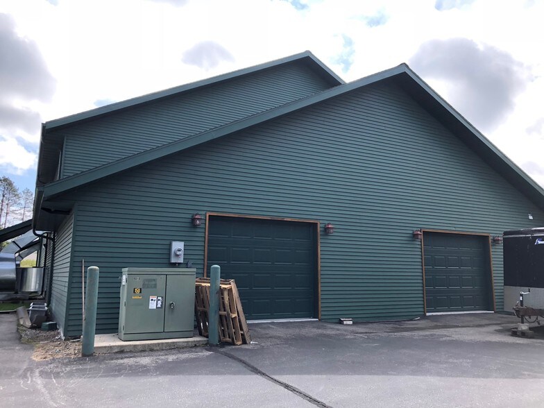 More Photos Of 225 SE 21st St, Grand Rapids Storefront Retail Office For Sale