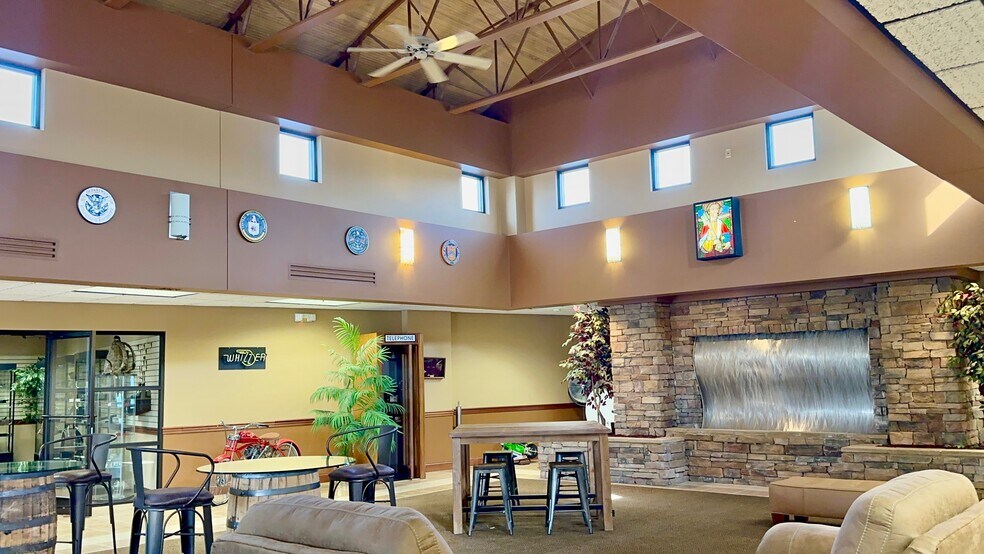 More Photos Of 1014 S Main St, Nicholasville Office For Sale