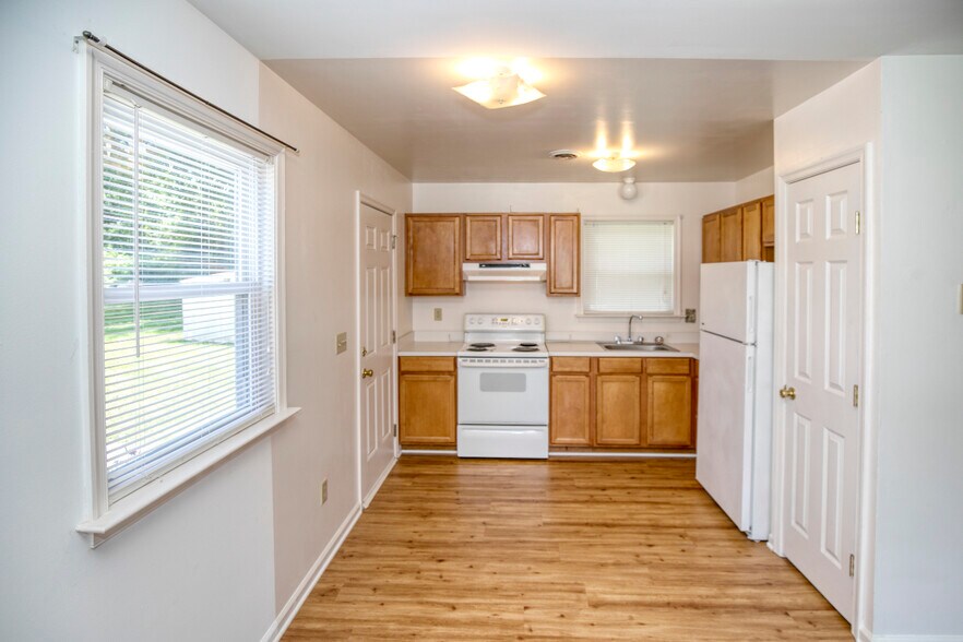 More Photos Of 7626 Bellehaven Dr, Gloucester Point Apartments For Sale