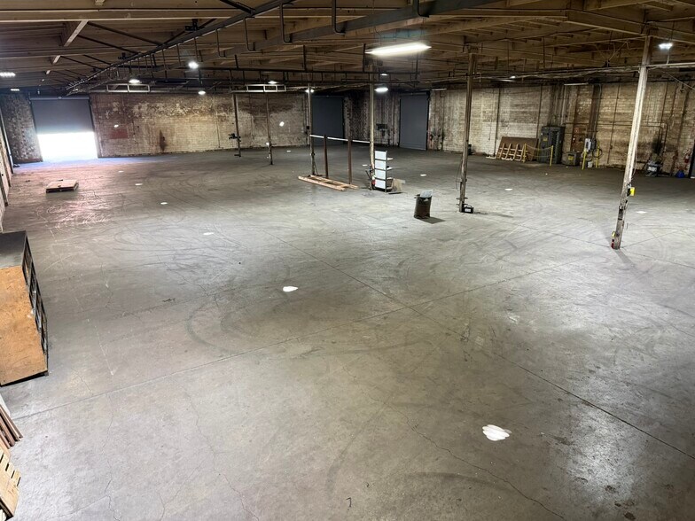 More Photos Of 1201 W Jon St, Torrance Service For Lease