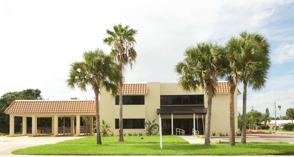 More Photos Of 321 Ocean Ave, Melbourne Beach Office For Lease