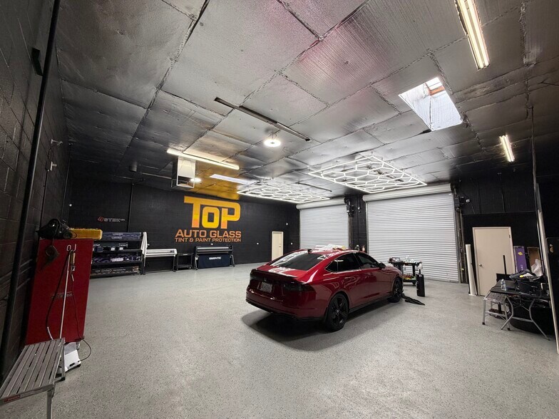 More Photos Of 1005 Barstow Ave, Clovis Warehouse For Sale
