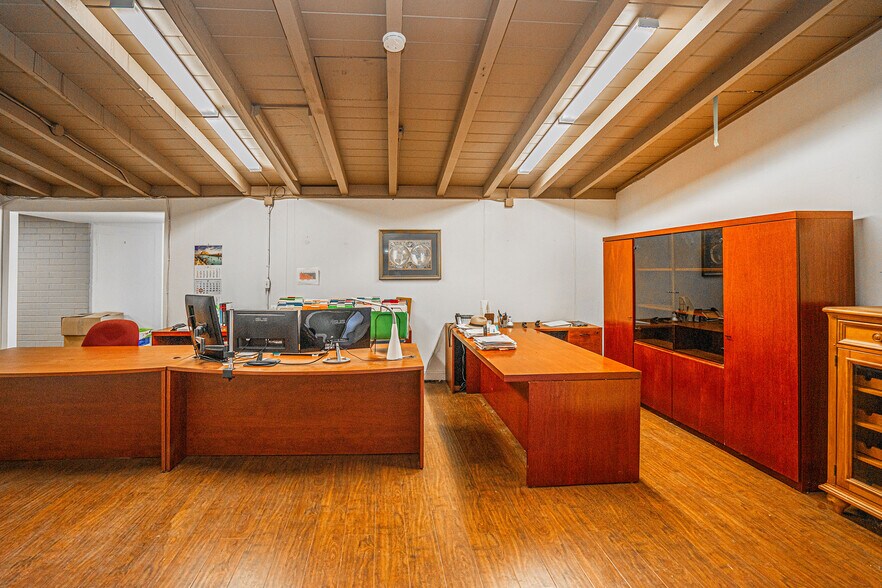 More Photos Of 6286 Beach Blvd, Buena Park Storefront For Sale