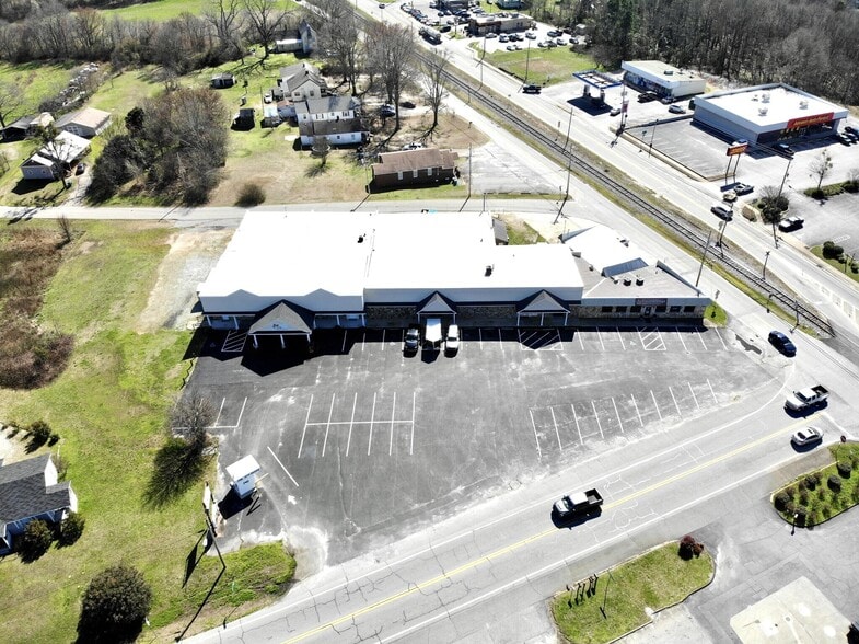 More Photos Of 16 Ila Rd, Commerce Restaurant For Lease