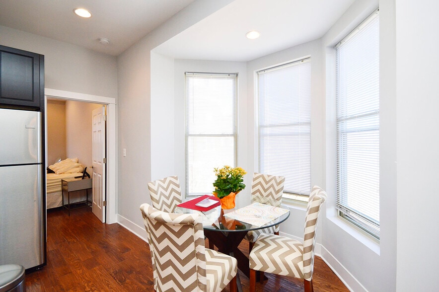 More Photos Of 1501 W Superior St, Chicago Apartments For Sale