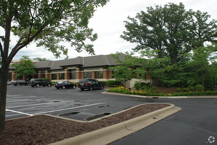 More Photos Of 18315 Cascade Dr, Eden Prairie Medical For Lease