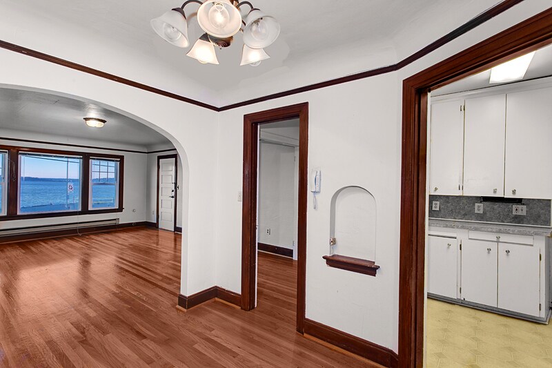 More Photos Of 2452 Alki Ave SW, Seattle Apartments For Sale