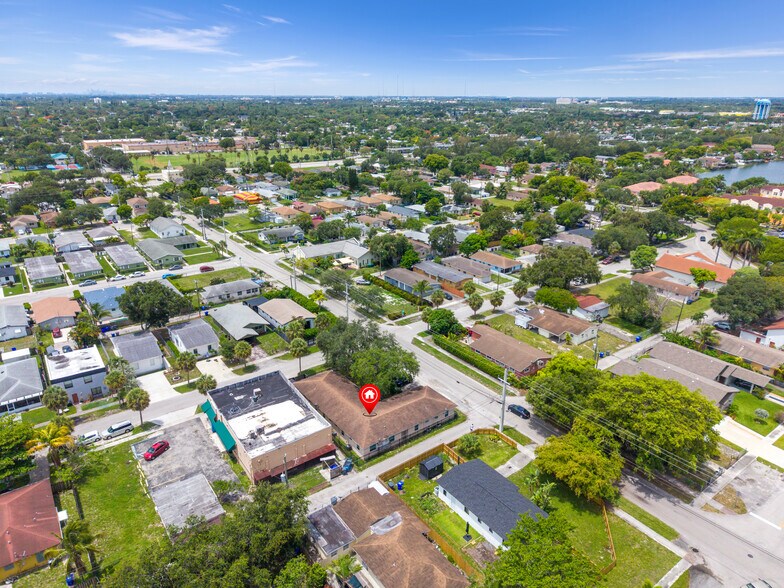 More Photos Of 2247 Simms St, Hollywood Apartments For Sale