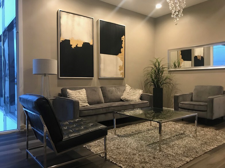More Photos Of 6829 Lankershim Blvd, North Hollywood Medical For Lease