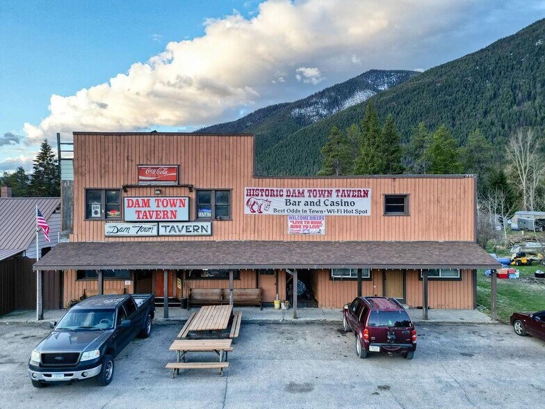 More Photos Of 41 Hungry Horse Blvd, Hungry Horse General Retail For Sale
