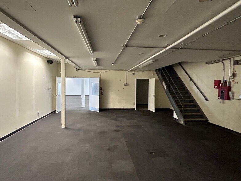 More Photos Of 4453-4455 N Harlem Ave, Norridge Unknown For Lease