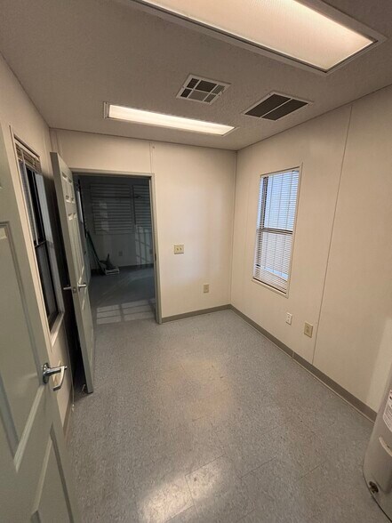More Photos Of 19300 Valdosta Hwy, Valdosta Distribution For Lease