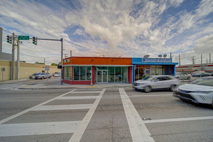 More Photos Of 3791 Bird Rd, Miami Restaurant For Lease