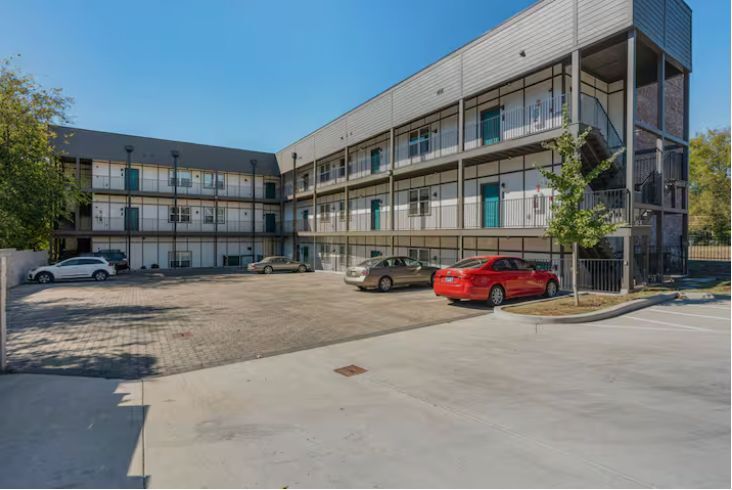 More Photos Of 400 Douglas Ave, Nashville Apartments For Sale