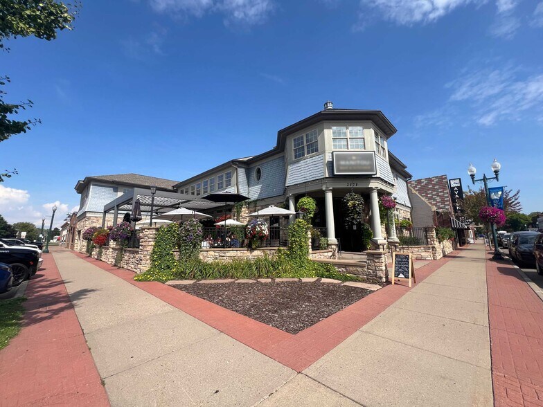 Primary Photo Of 2171 4th St, White Bear Lake General Retail For Lease