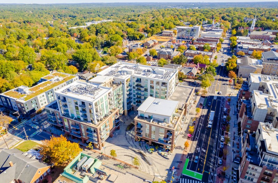 More Photos Of 140 W Franklin St, Chapel Hill Apartments For Sale
