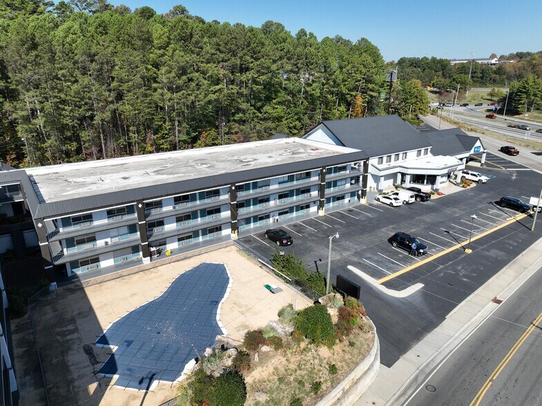 More Photos Of 2595 Georgetown Rd, Cleveland Hotel For Sale