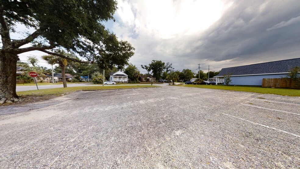 More Photos Of 1200 W Gadsden St, Pensacola Freestanding For Lease