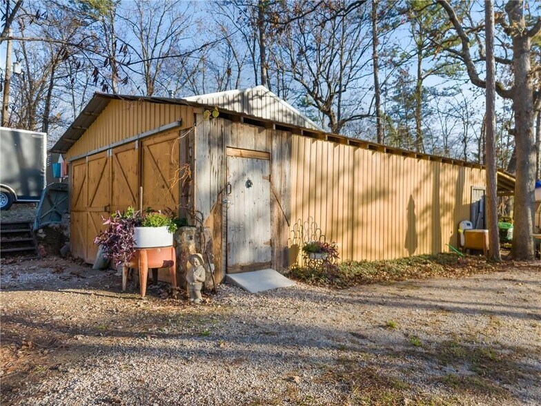 More Photos Of 1387 County Road 306, Berryville Hospitality For Sale