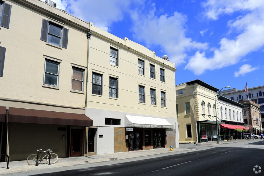 More Photos Of 41 Whitaker St, Savannah Storefront Retail Office For Lease