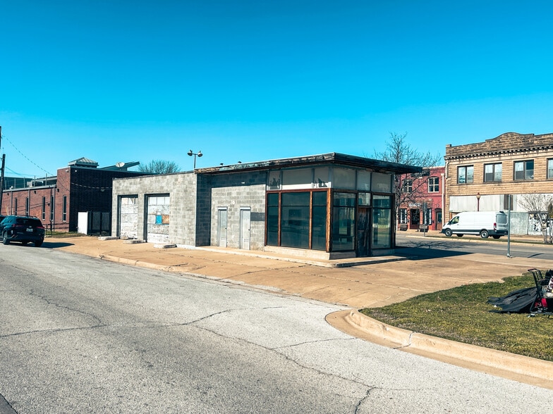 More Photos Of 1421 N Main St, Fort Worth Auto Repair For Sale