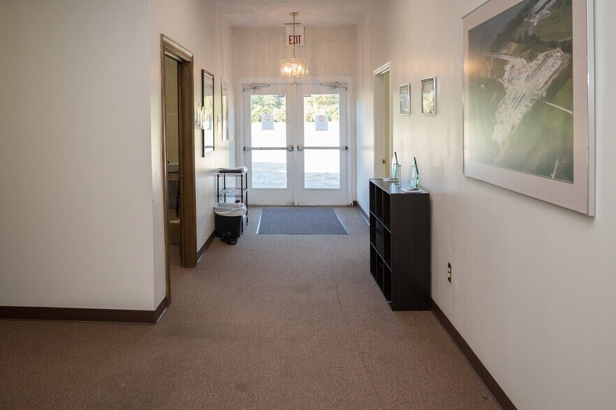 More Photos Of 5783 Mary Ingles Hwy, Melbourne Office For Sale