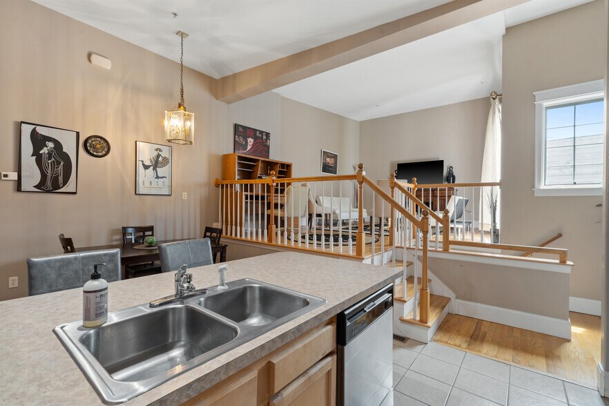 More Photos Of 317 W Fayette St, Syracuse Storefront Retail Office For Sale