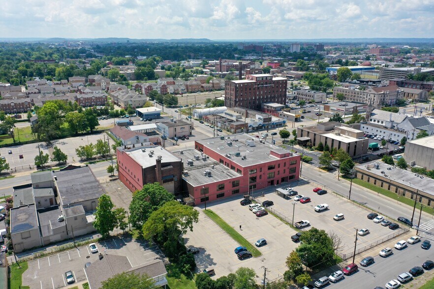 More Photos Of 501-505 E Broadway, Louisville Medical For Lease