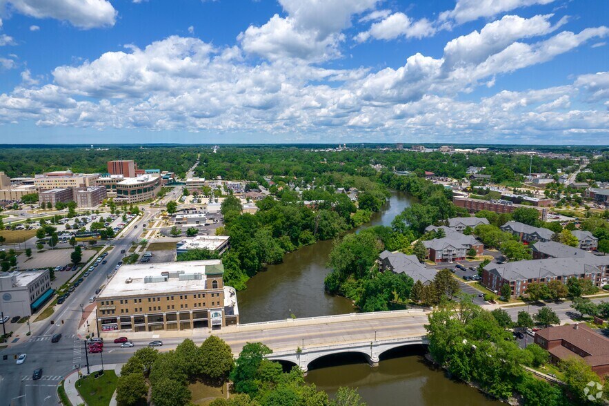 More Photos Of 300 N Dr Martin Luther King Jr Blvd, South Bend Office For Lease