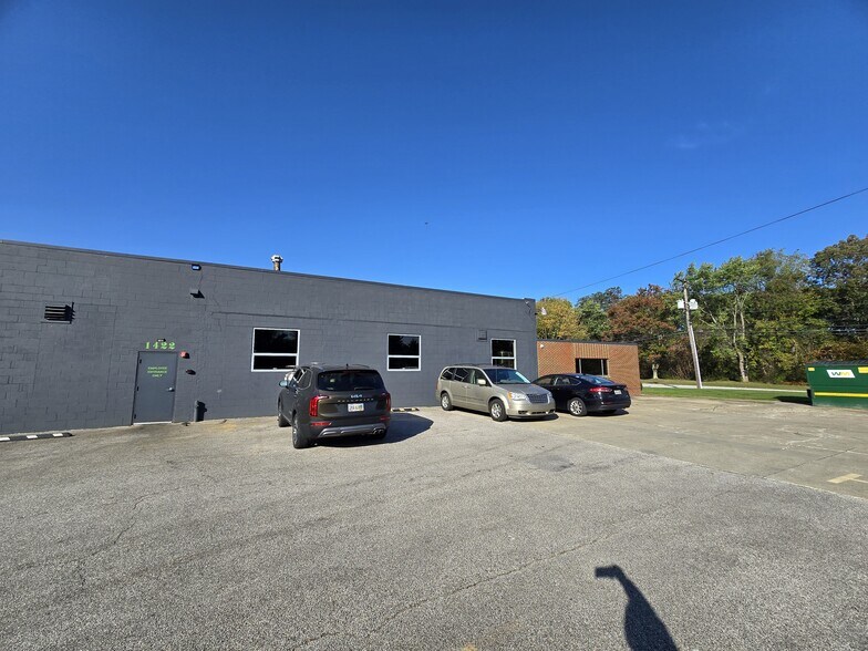 More Photos Of 1422 Mogadore Rd, Kent Manufacturing For Sale